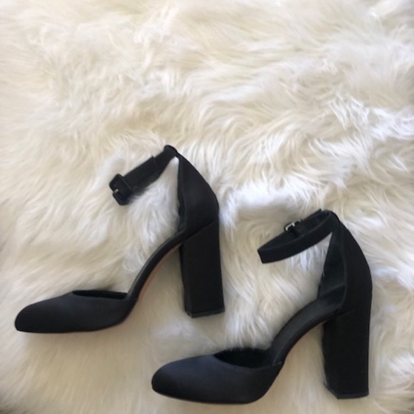 Irs & Ink Black D'orsay Heels - Picture 8 of 9